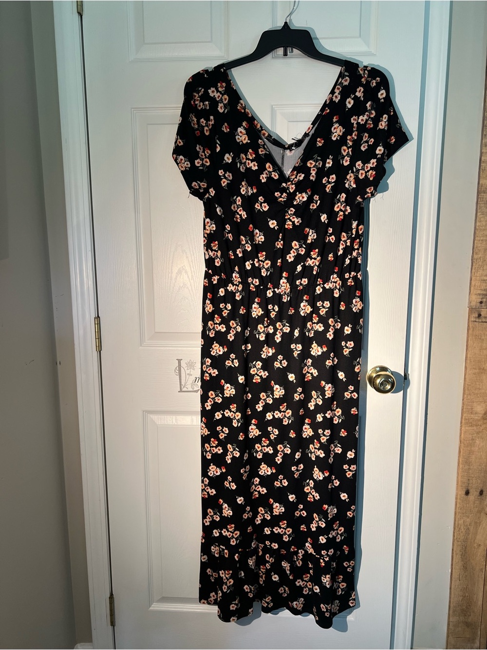 NWT Vibe Black Floral V-Neck Maxi Dress
